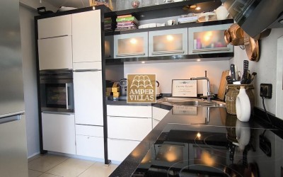 Preciosa i acogedora villa con apartamento de invitados.